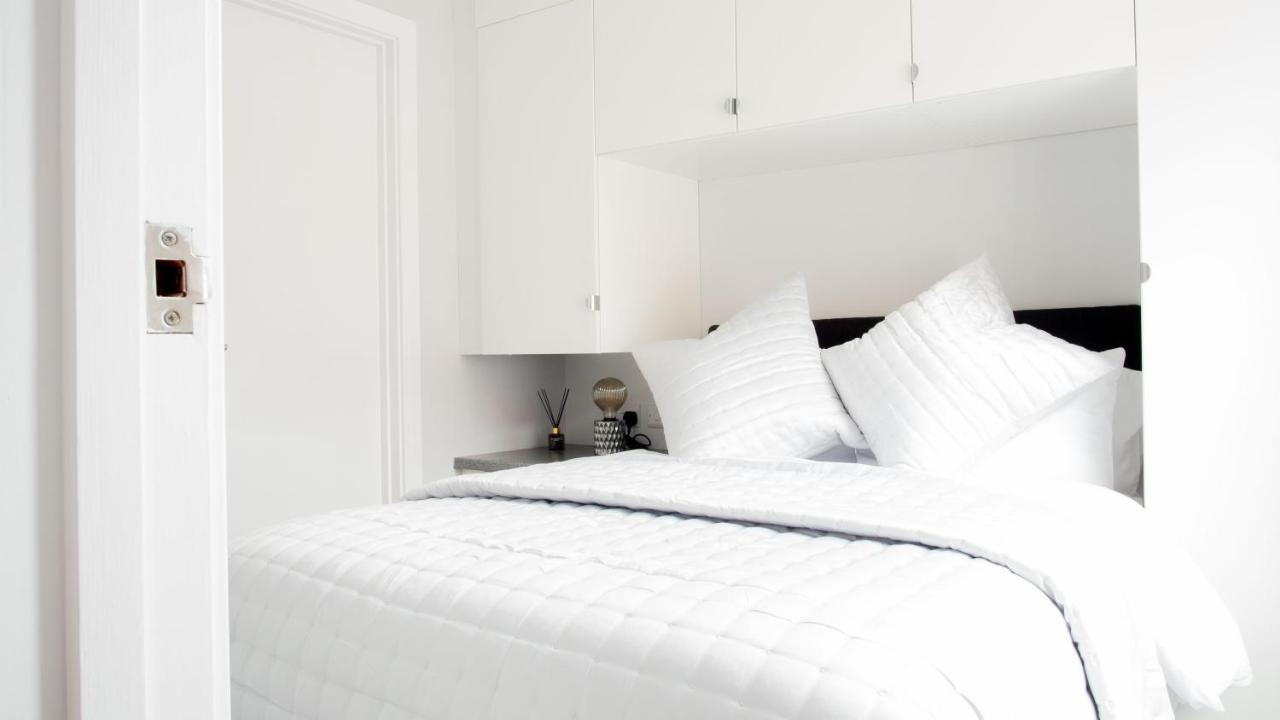 Modern Apartment With Free Parking And Wifi Stratford-upon-Avon Exteriör bild