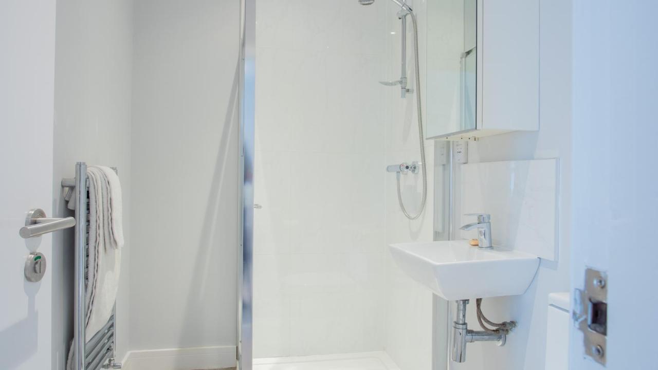 Modern Apartment With Free Parking And Wifi Stratford-upon-Avon Exteriör bild