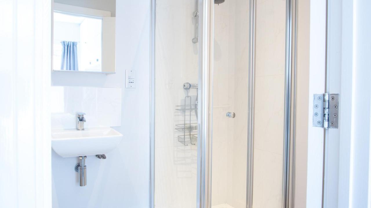 Modern Apartment With Free Parking And Wifi Stratford-upon-Avon Exteriör bild